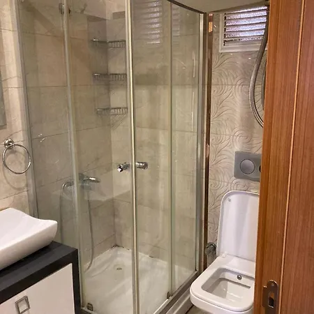 Daire Yağız Apart Çeşme